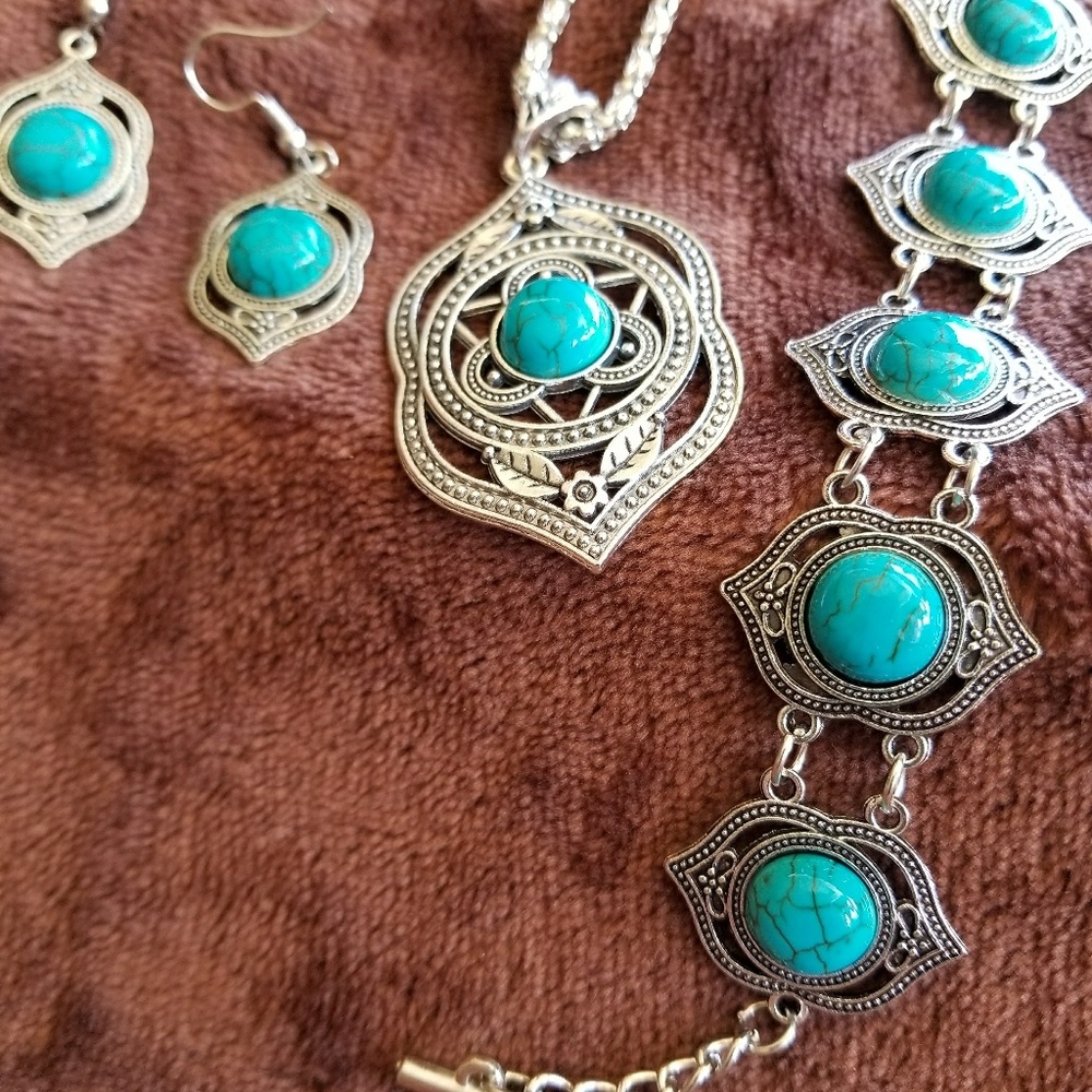 TURQUOISE SET